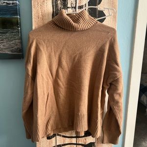 Brown sweatshirt